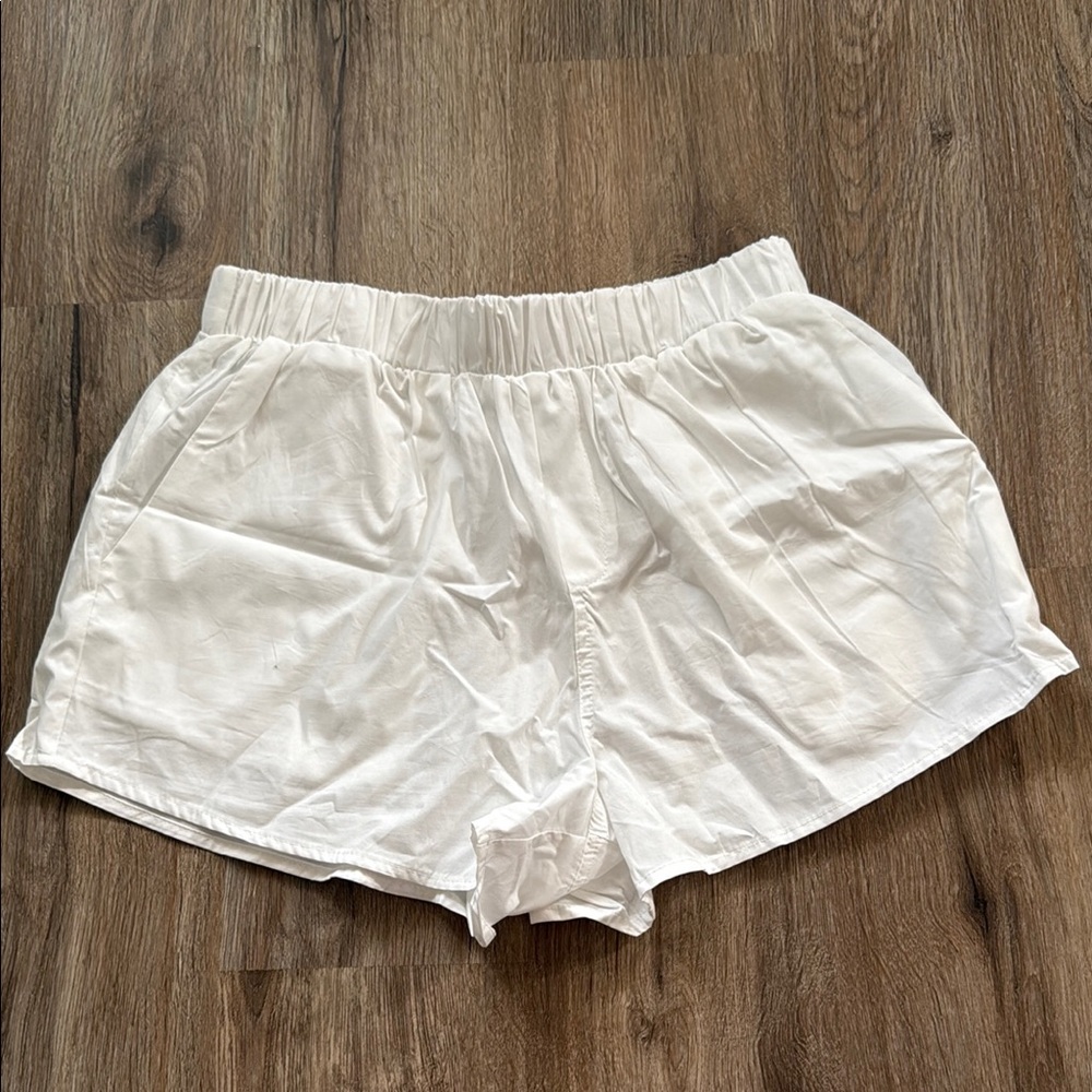 Forever 21 Ivory Elastic Waist Shorts
